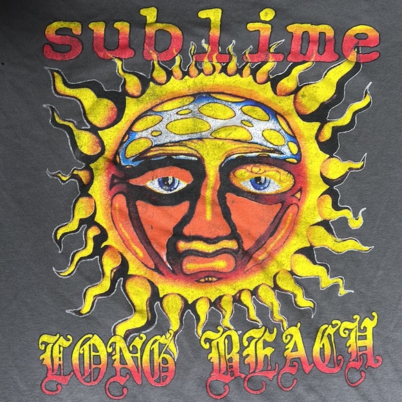 Trendy graphic tee - Picture 2 of 4